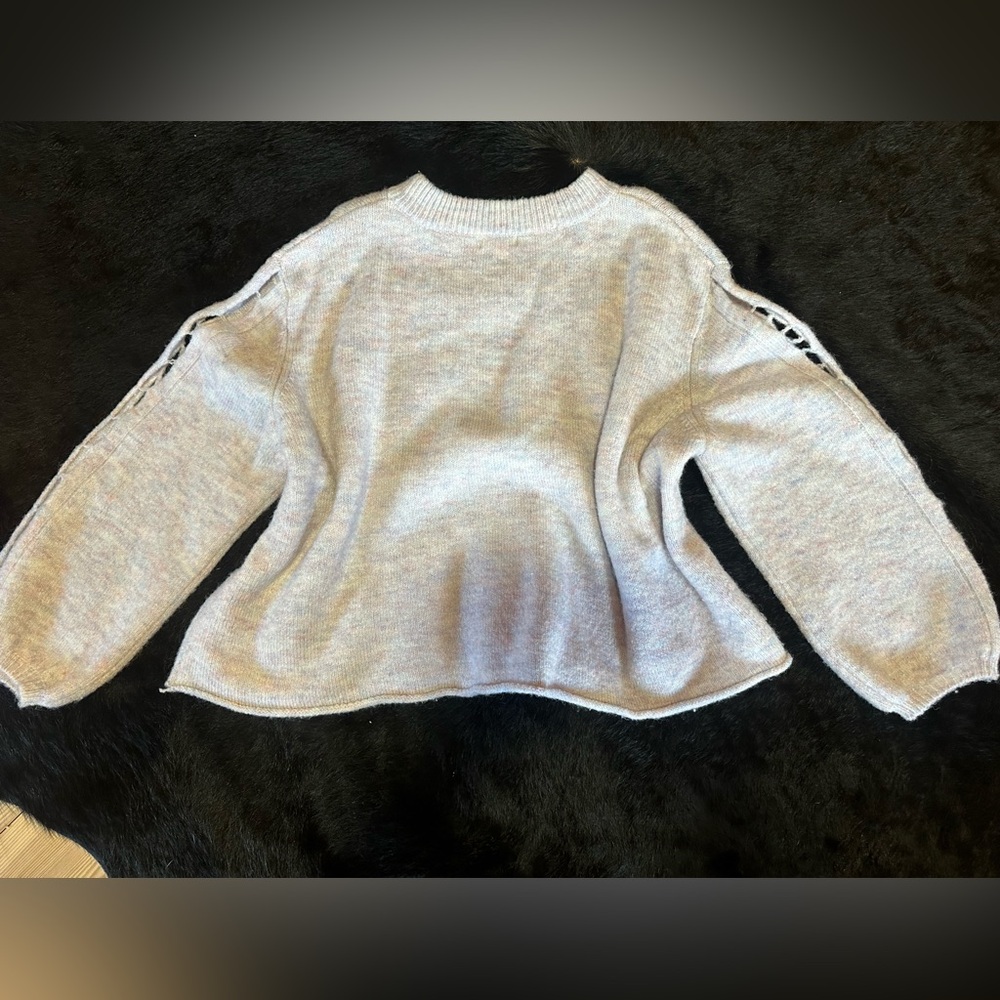 Sweater - Picture 4 of 5